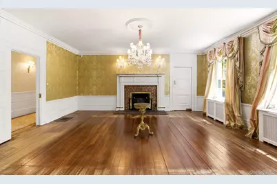42 Clocktower Lane, Old Westbury, NY 11568 - Photo 19