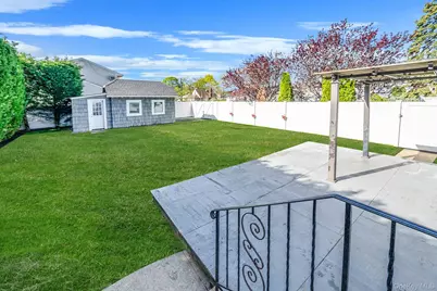 101 Oswego Street, North Bellmore, NY 11710 - Photo 37