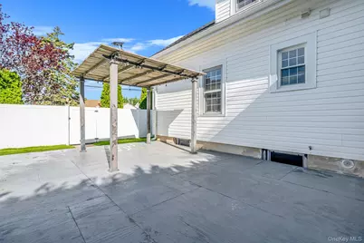 101 Oswego Street, North Bellmore, NY 11710 - Photo 39