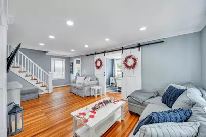 120 Cherry Avenue, West Sayville, NY 11796 - Photo 9