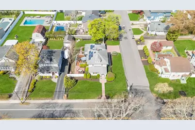 120 Cherry Avenue, West Sayville, NY 11796 - Photo 37