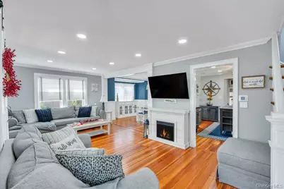 120 Cherry Avenue, West Sayville, NY 11796 - Photo 7