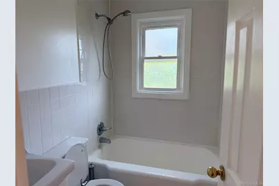 22 Lexington Avenue, Westbury, NY 11590 - Photo 7