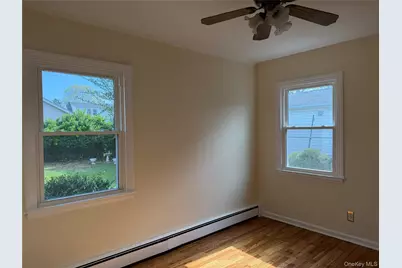 22 Lexington Avenue, Westbury, NY 11590 - Photo 5