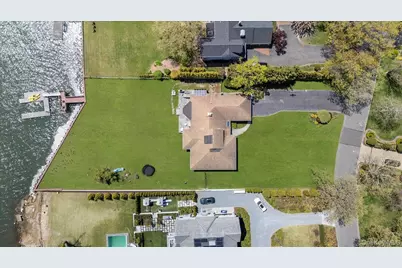 270 Dolphin Drive, Hewlett, NY 11598 - Photo 13
