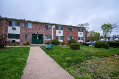 2453D Union Blvd #2A, Islip, NY 11751 - Photo 3