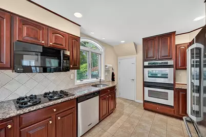 106 Cedar Avenue, Pearl River, NY 10965 - Photo 5