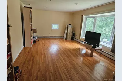 21 Verplanck Avenue, Hopewell Junction, NY 12533 - Photo 5