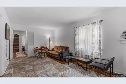 6402 Ellwell Crescent, Rego Park, NY 11374 - Photo 23