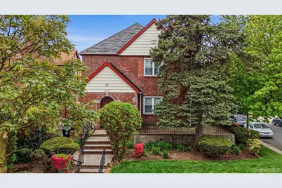 6402 Ellwell Crescent, Rego Park, NY 11374 - Photo 19