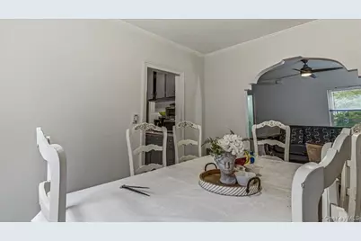 6402 Ellwell Crescent, Rego Park, NY 11374 - Photo 7