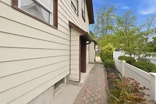 50 Leonard Ave, Freeport, NY 11520 - Photo 21