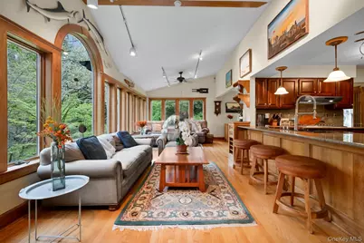 6 Prairie Lane, Brookhaven, NY 11719 - Photo 5