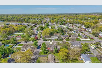 683 Broadway, Brentwood, NY 11717 - Photo 9