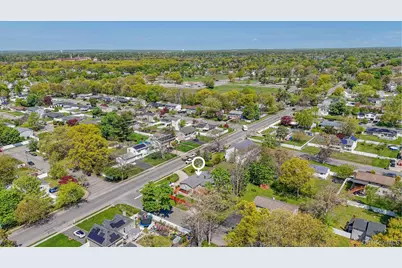 683 Broadway, Brentwood, NY 11717 - Photo 5