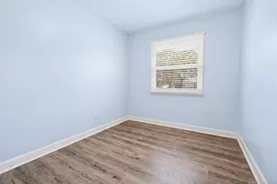 683 Broadway, Brentwood, NY 11717 - Photo 33