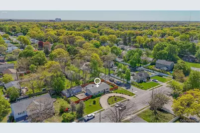 683 Broadway, Brentwood, NY 11717 - Photo 7