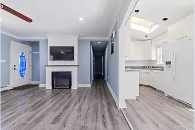 683 Broadway, Brentwood, NY 11717 - Photo 31