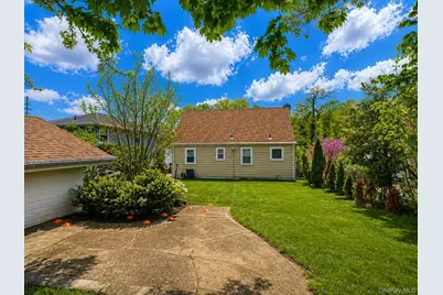 444 Brookside Avenue, Roosevelt, NY 11575 - Photo 5