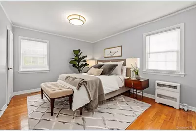 134 E Dover Street, Valley Stream, NY 11580 - Photo 13
