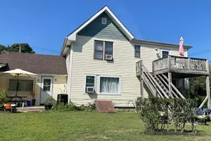 134 Ponquogue Ave, Hampton Bays, NY 11946 - Photo 3