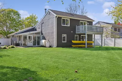 33 Nantucket Drive, Medford, NY 11763 - Photo 21