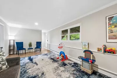 2 Carrigan Avenue, White Plains, NY 10605 - Photo 23