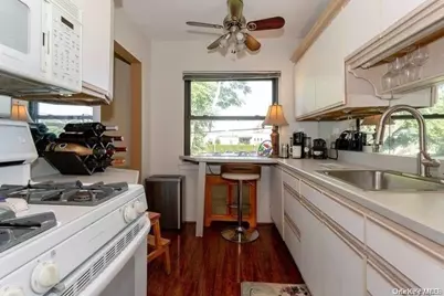 1213 E Broadway #B24, Hewlett, NY 11557 - Photo 11