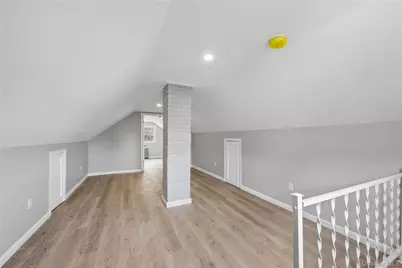 261 Marcellus Road, Mineola, NY 11501 - Photo 19
