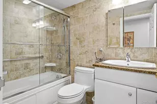 701 Pelham Rd, New Rochelle, NY 10805 - Photo 15