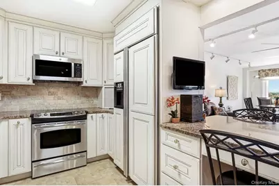 701 Pelham Road #2B, New Rochelle, NY 10805 - Photo 7