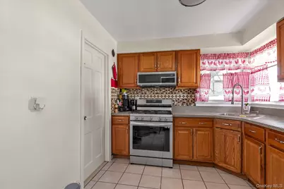 273 Monitor Street, Westbury, NY 11590 - Photo 7