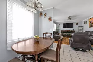 273 Monitor St, Westbury, NY 11590 - Photo 5