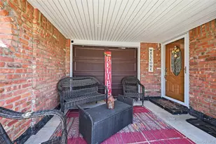 2 Tallow Ln, Levittown, NY 11756 - Photo 3