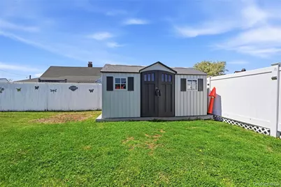 2 Tallow Lane, Levittown, NY 11756 - Photo 25