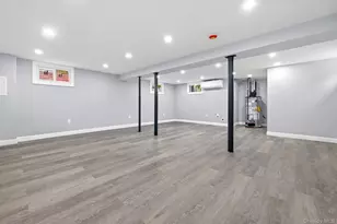 107 E St Marks Pl, Valley Stream, NY 11580 - Photo 21