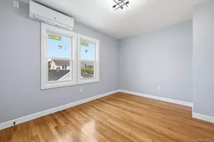 107 E St Marks Pl, Valley Stream, NY 11580 - Photo 15