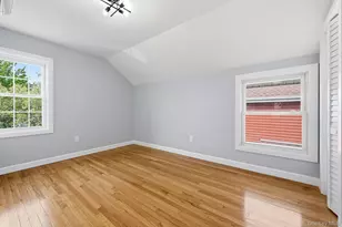 107 E St Marks Pl, Valley Stream, NY 11580 - Photo 19