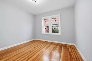 107 E St Marks Pl, Valley Stream, NY 11580 - Photo 19