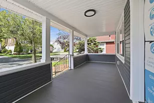 107 E St Marks Pl, Valley Stream, NY 11580 - Photo 7