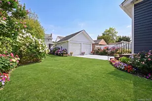 107 E St Marks Pl, Valley Stream, NY 11580 - Photo 7