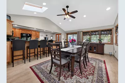 21 Foxcroft Drive, Nanuet, NY 10954 - Photo 15