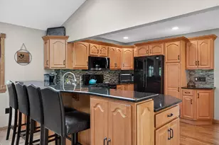 21 Foxcroft Dr, Nanuet, NY 10954 - Photo 11