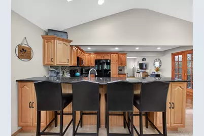 21 Foxcroft Drive, Nanuet, NY 10954 - Photo 9