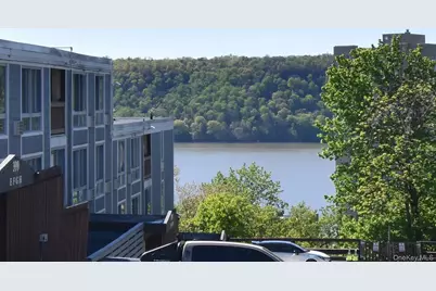 397 N Broadway #1Q, Yonkers, NY 10701 - Photo 15