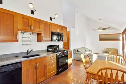 127 Inlet Road W, Hampton Bays, NY 11946 - Photo 23