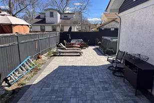 187-18 Hilburn Ave, Saint Albans, NY 11412 - Photo 19