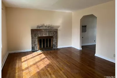 26 Purdue Road, Glen Cove, NY 11542 - Photo 3