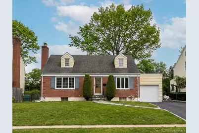26 Purdue Road, Glen Cove, NY 11542 - Photo 1