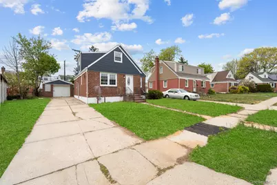 1977 Jackson Avenue, Elmont, NY 11003 - Photo 13
